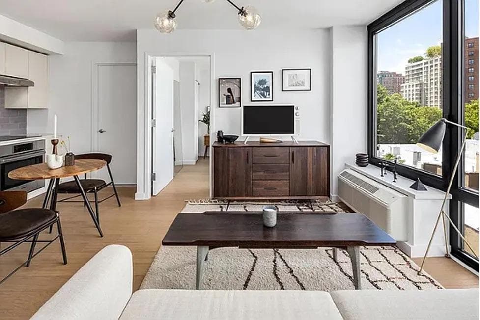 1790 3 Avenue #1202, Manhattan, NY 10029 apartment_living_room 1