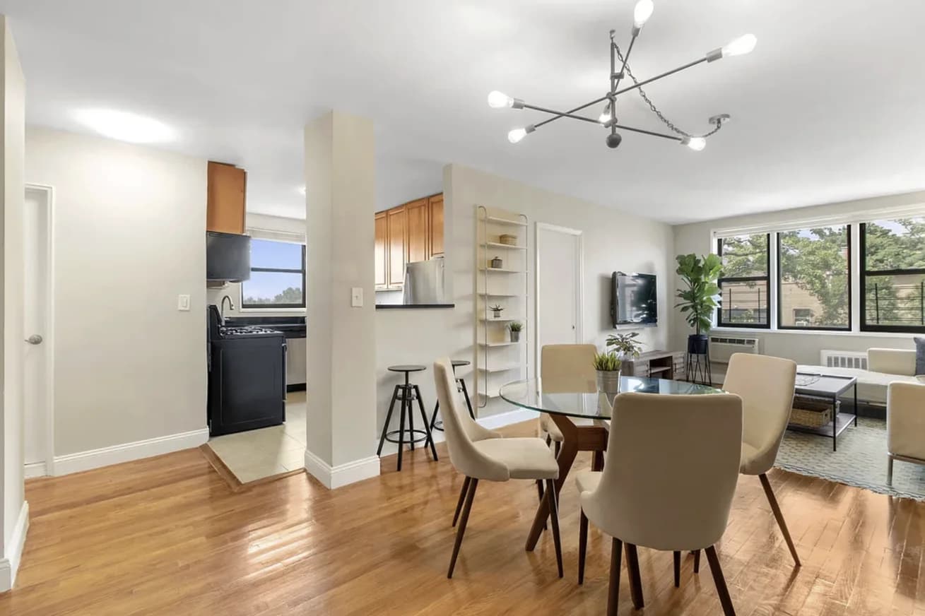 3235 Cambridge Avenue #2G, Bronx, NY 10463 apartment_living_room 1