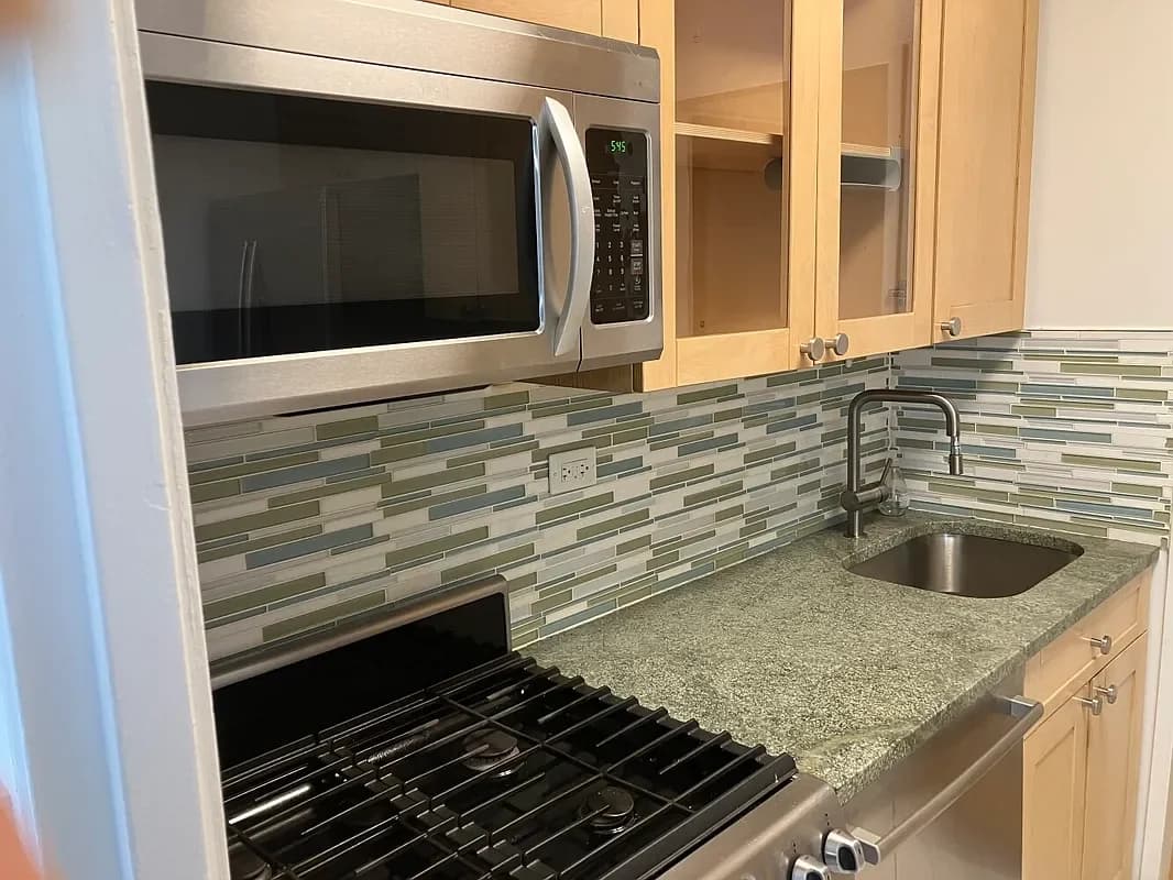 424 West End Avenue #908, Manhattan, NY 10024 apartment_kitchen 3