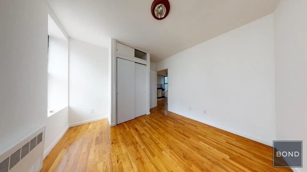 307 East 77 Street #4B, Manhattan, NY 10075 1