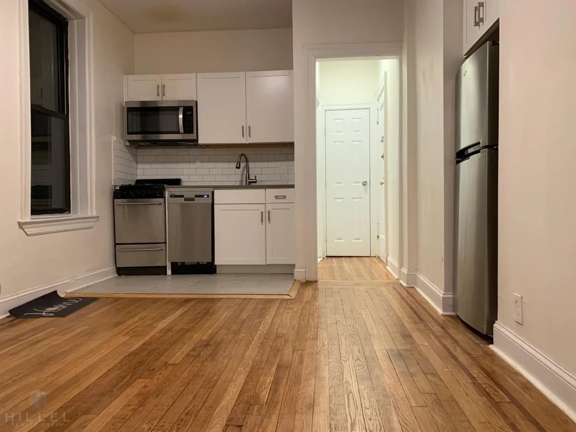 2521 31 Avenue #A12, Queens, NY 11102 1