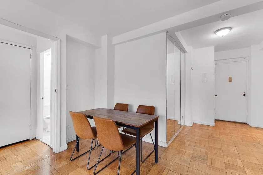 333 East 46 Street #17E, Manhattan, NY 10017 apartment_dining_room 2