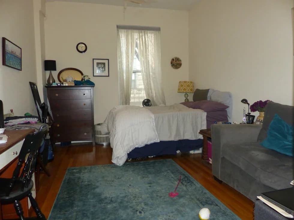 143 West 69 Street #4H, Manhattan, NY 10023 1