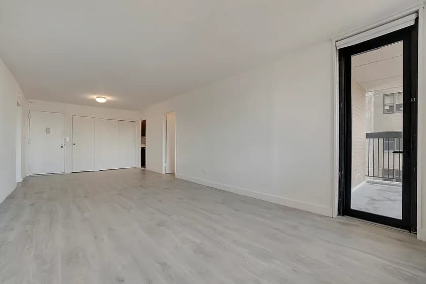 300 Mercer Street #5-N, Manhattan, NY 10003 apartment_living_room 1