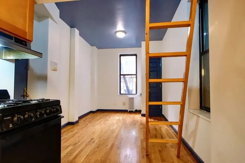 112 East 7 Street #4, Manhattan, NY 10009 apartment_living_room 1