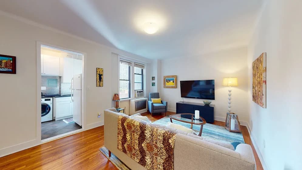 220 West 71 Street #82, Manhattan, NY 10023 apartment_living_room 1