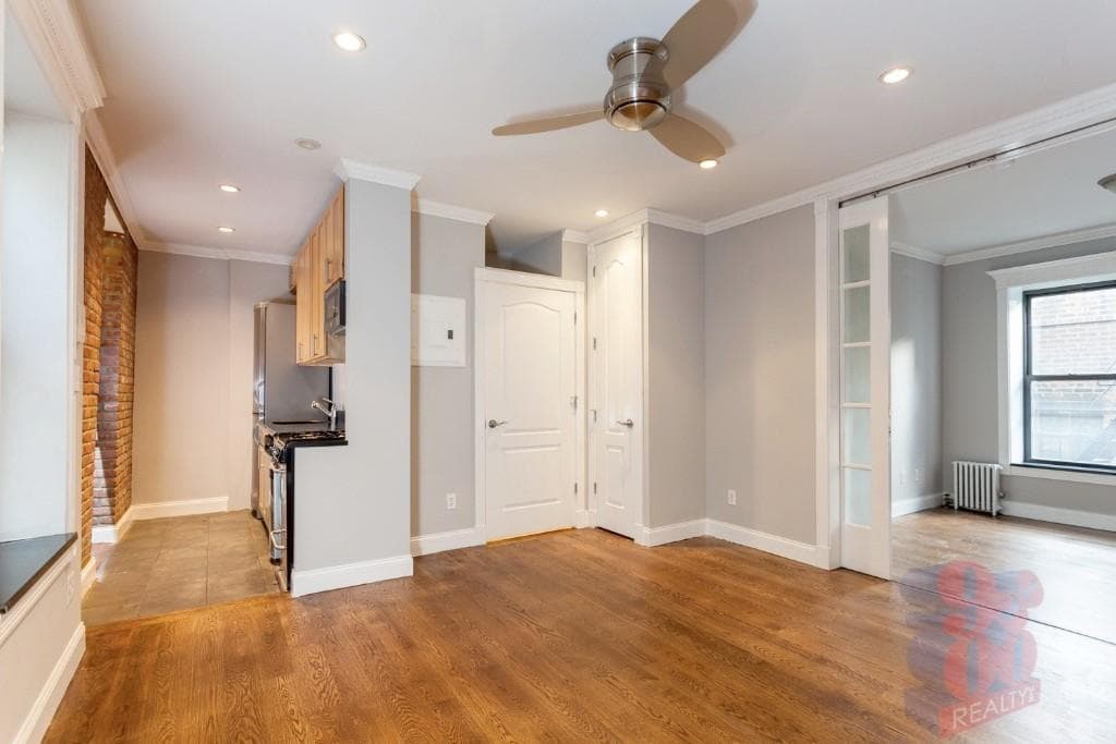 326 East 100 Street #4, Manhattan, NY 10029 1