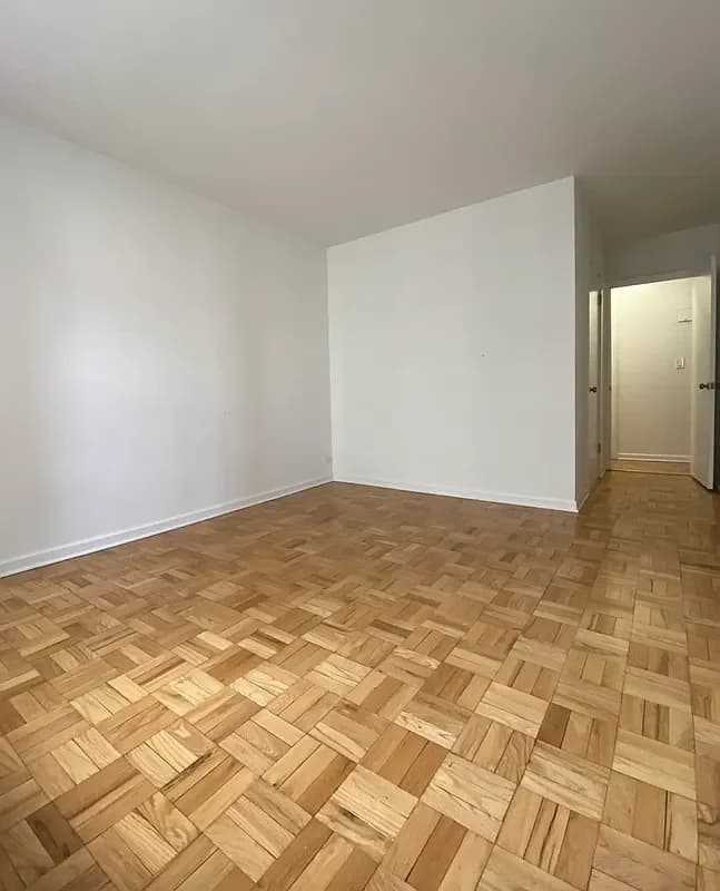 94 West 60 Street #12S, Manhattan, NY 10019 apartment_living_room 1