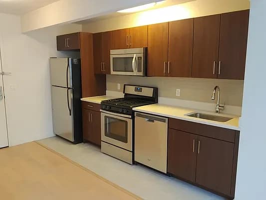 282 11 Avenue #2307, Manhattan, NY 10001 apartment_kitchen 1