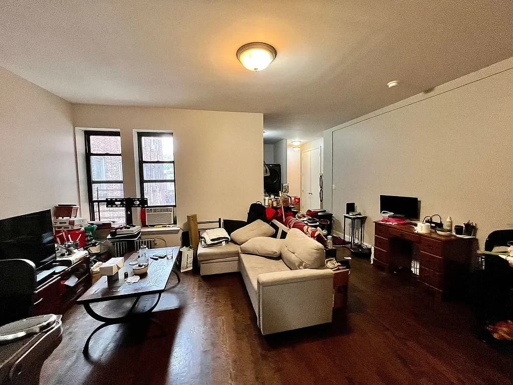 1437 Carroll Street #3B, Brooklyn, NY 11213 apartment_living_room 1