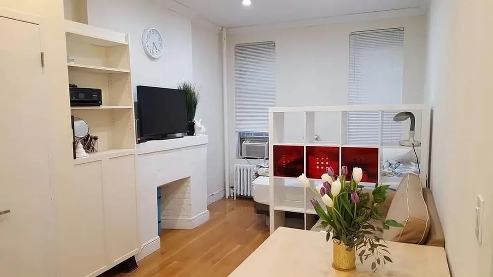 220 Sullivan Street #3E, Manhattan, NY 10012 apartment_living_room 1