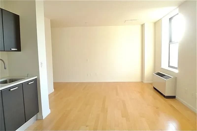 20 West Street #35-D, Manhattan, NY 10006 apartment_living_room 1