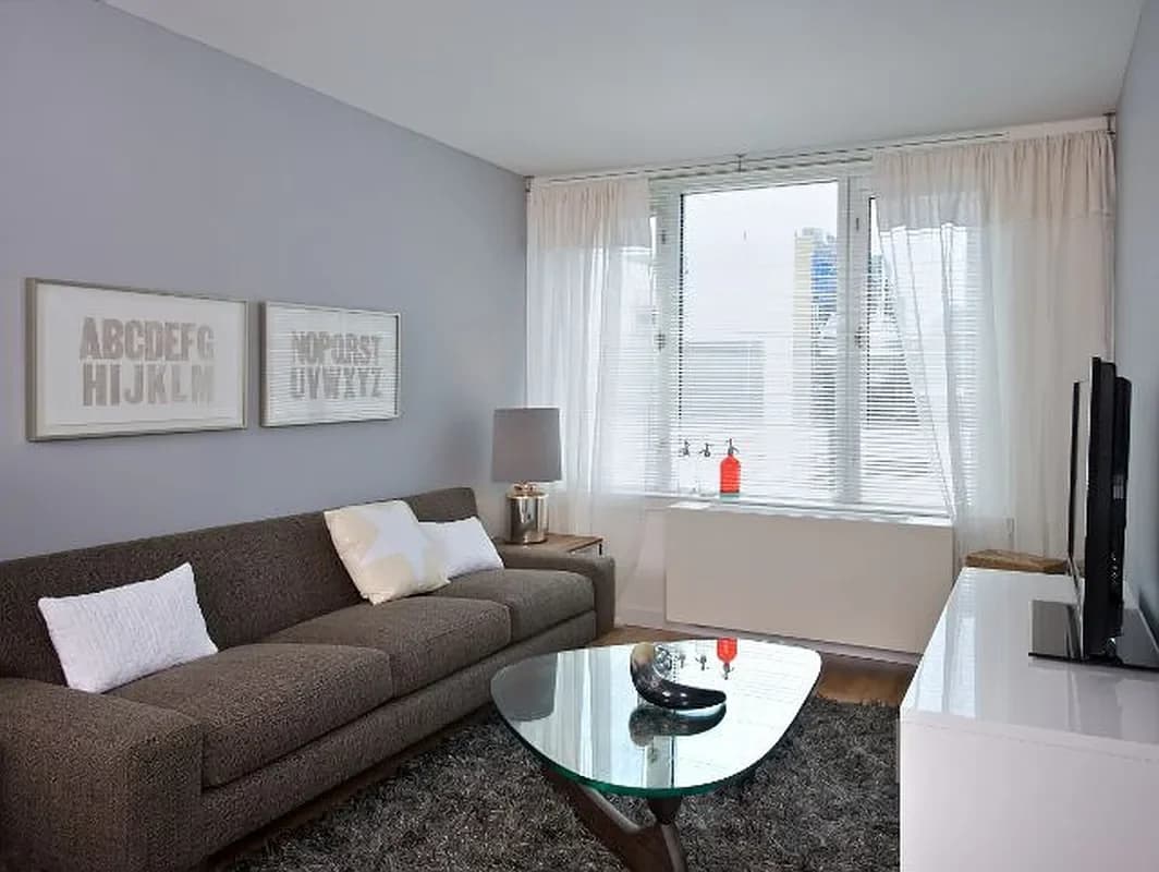 34 Berry Street #4J, Brooklyn, NY 11249 apartment_living_room 1