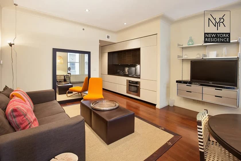 55 Wall Street #710, Manhattan, NY 10005 apartment_living_room 1