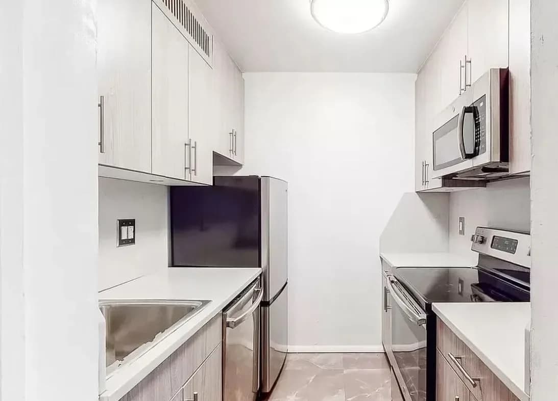 433 West 43 Street #5E, Manhattan, NY 10036 apartment_kitchen 1