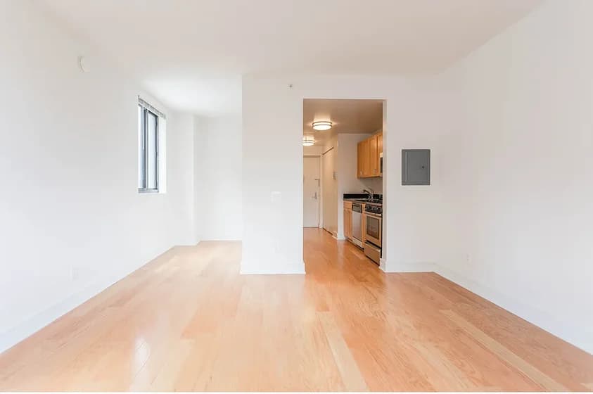 323 West 96 Street #PH10, Manhattan, NY 10025 apartment_living_room 1