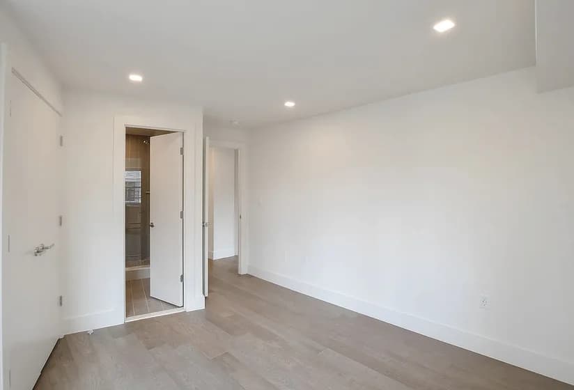 60 East 12 Street #6f, Manhattan, NY 10003 apartment_living_room 1