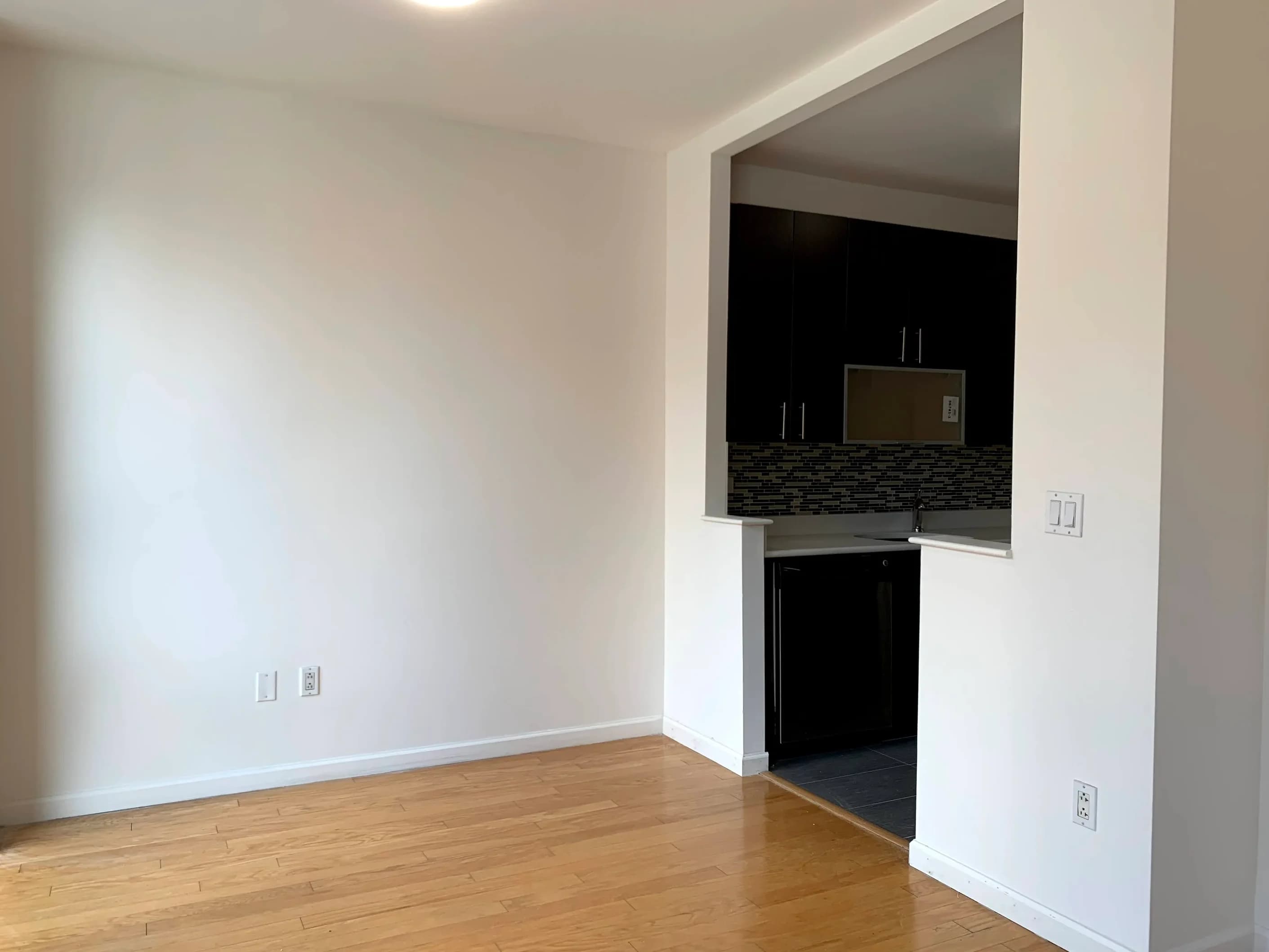 400 East 66 Street #3-C, Manhattan, NY 10065 apartment_dining_room 1