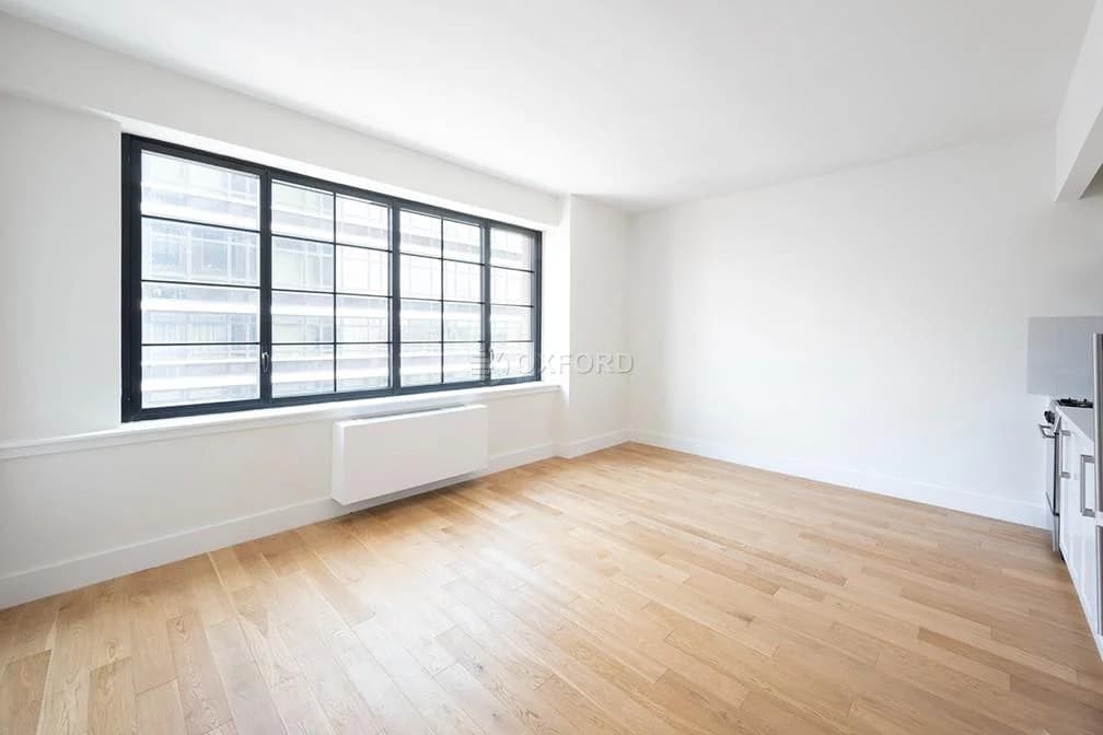 27-21 44 Drive #1205, Queens, NY 11101 1