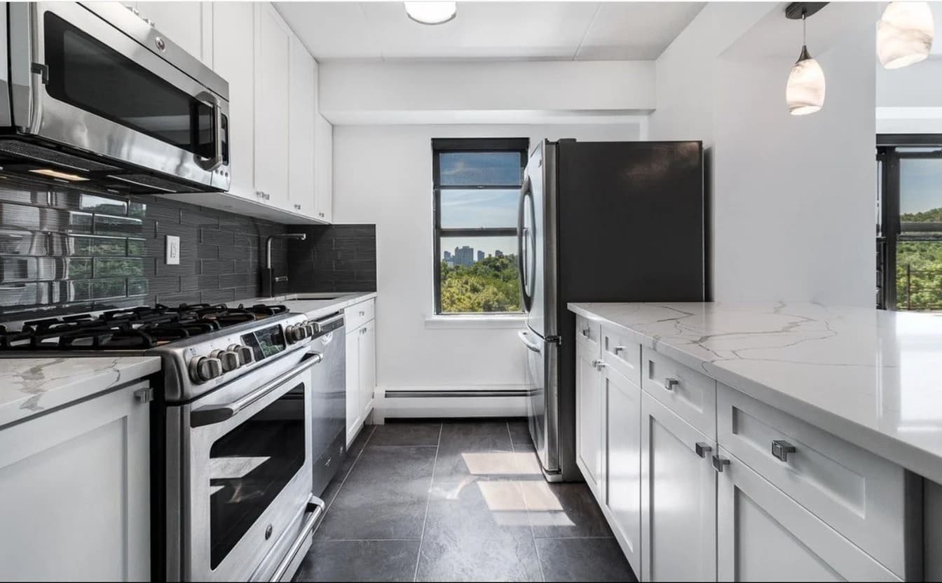 220 Manhattan Avenue #8-E, Manhattan, NY 10025 1