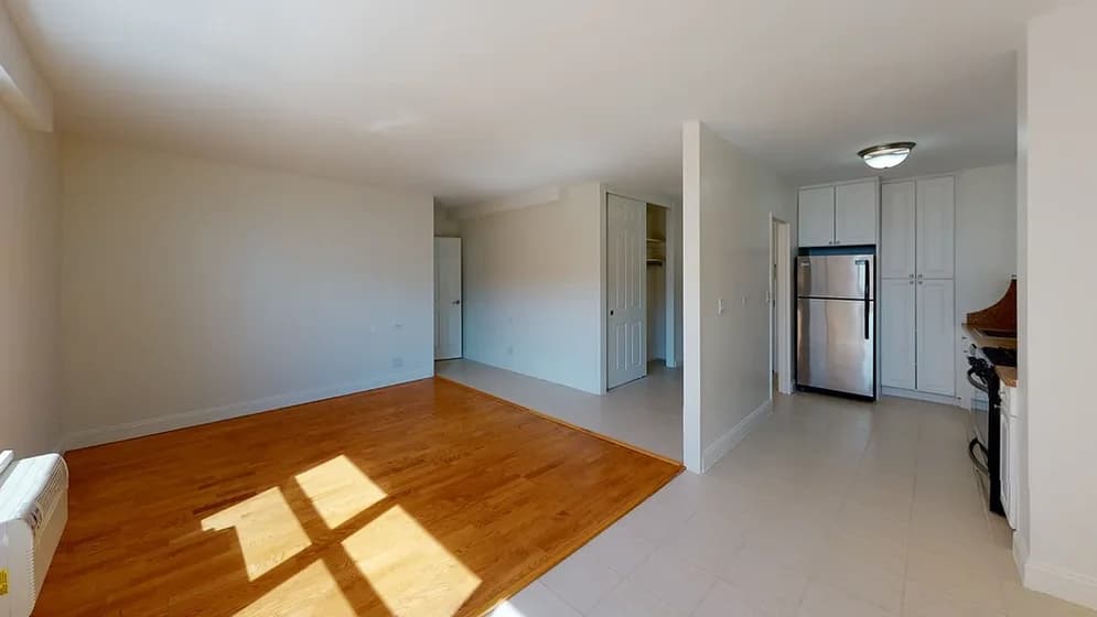 2940 Ocean Parkway #17R, Brooklyn, NY 11235 apartment_living_room 1