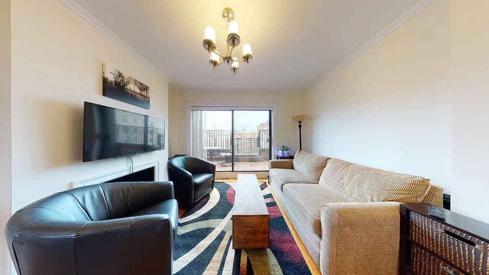 324 W 84 St #PH, Manhattan, NY 10024 apartment_living_room 1