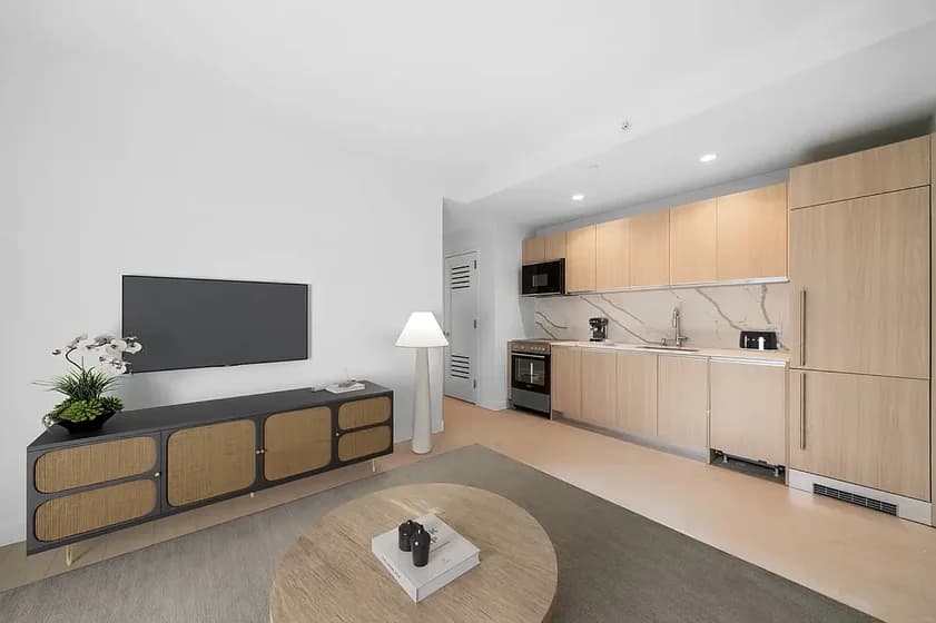 Ocean 1 West Street #1643, Manhattan, NY 10006 apartment_living_room 1