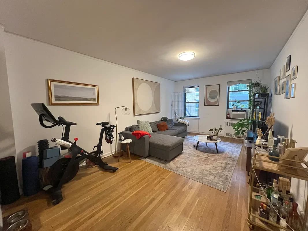 55 West 92 Street #3J, Manhattan, NY 10025 apartment_living_room 1