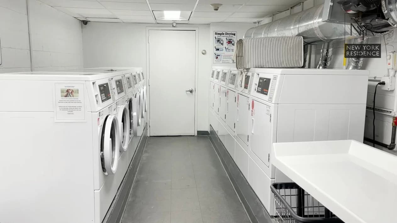 120 Greenwich Street #8-D, Manhattan, NY 10006 1