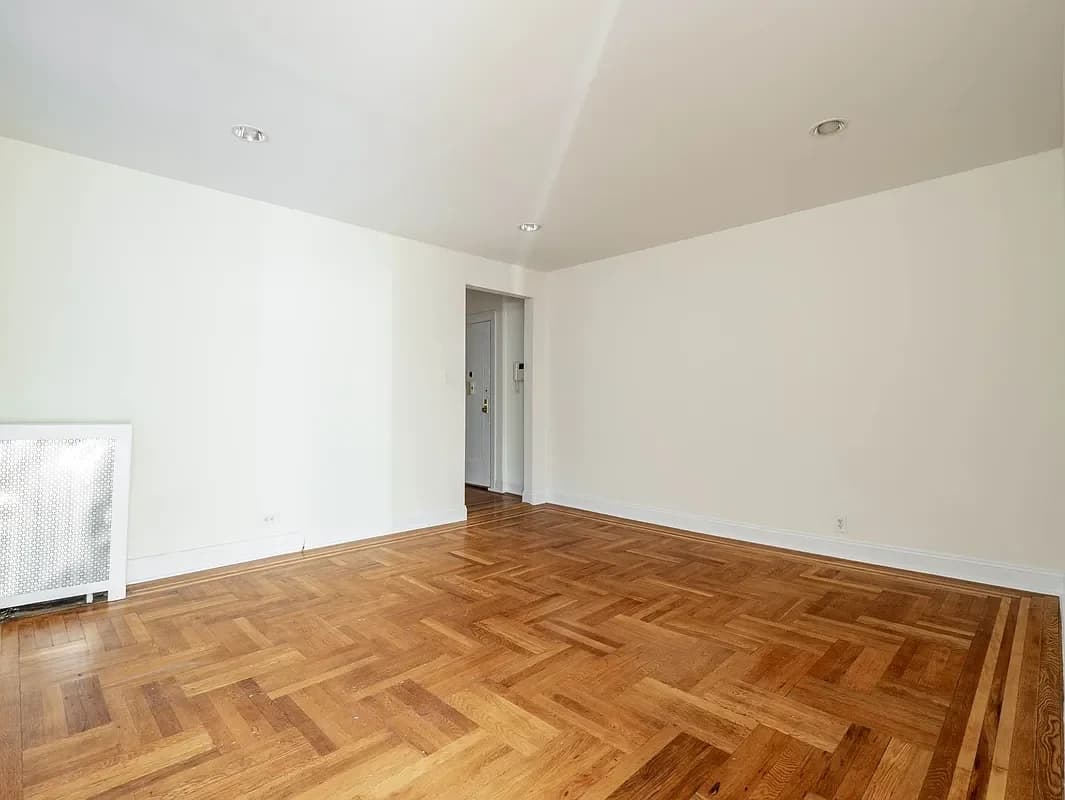 The Carteret 208 West 23 Street #801, Manhattan, NY 10011 apartment_living_room 1