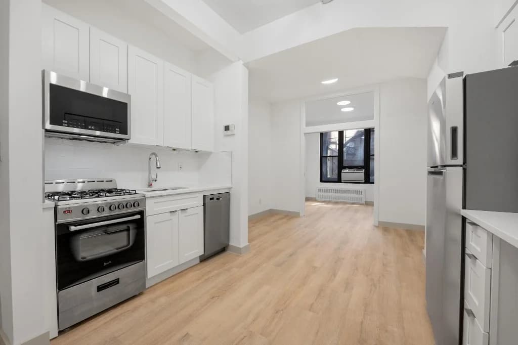 308 W 82 St #2B, Manhattan, NY 10024 1
