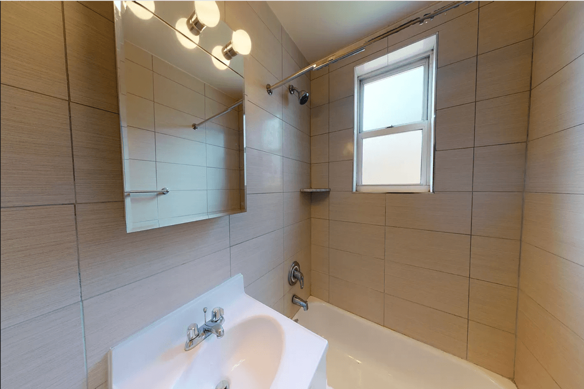 2632 West 2 Street #3G, Brooklyn, NY 11223 100