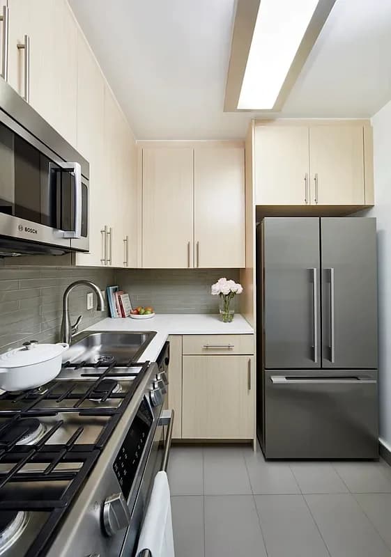 110 Horatio Street #618, Manhattan, NY 10014 apartment_kitchen 1