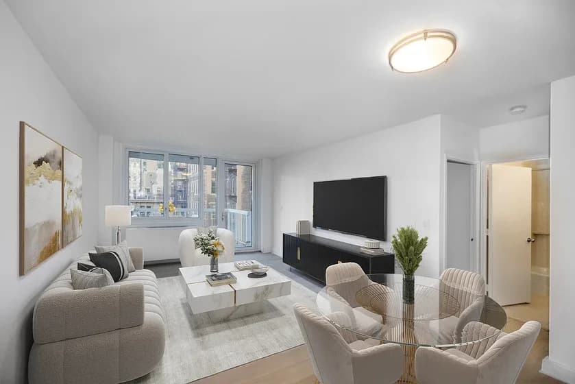 424 W End Ave #1311, Manhattan, NY 10024 apartment_living_room 1