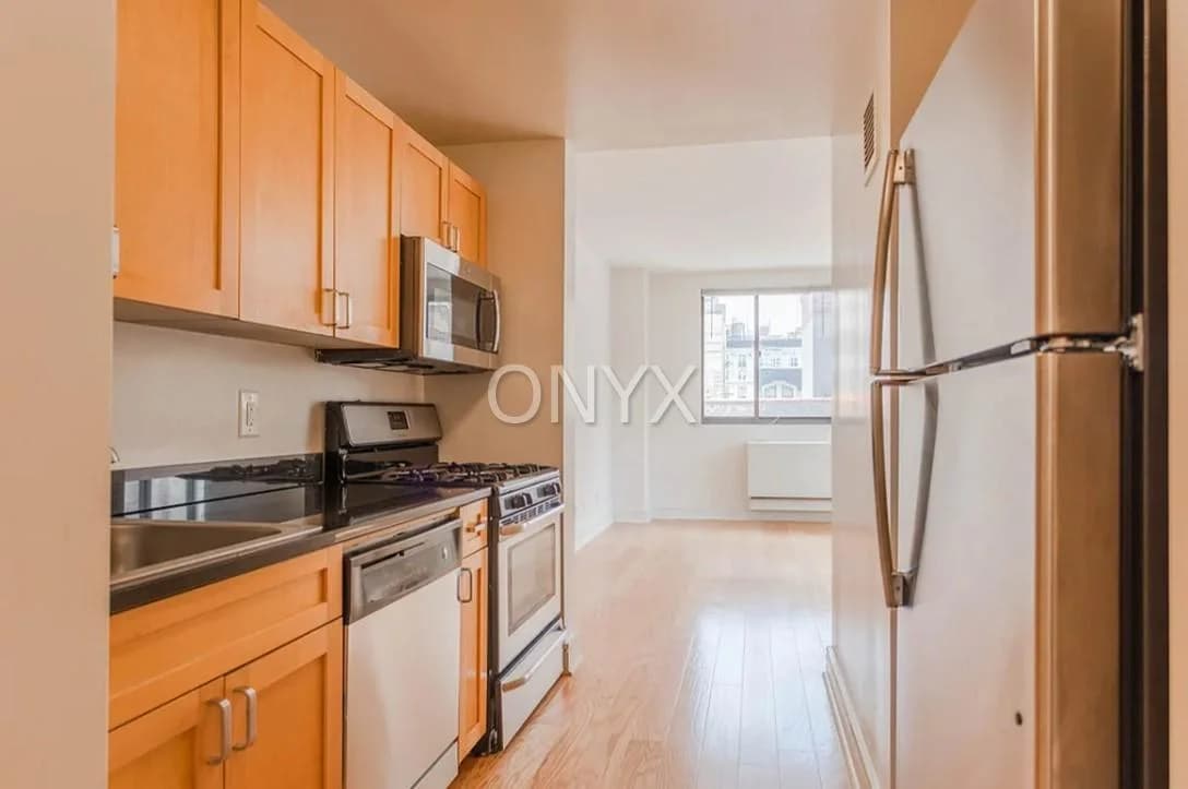 323 West 96 Street #308, Manhattan, NY 10025 1