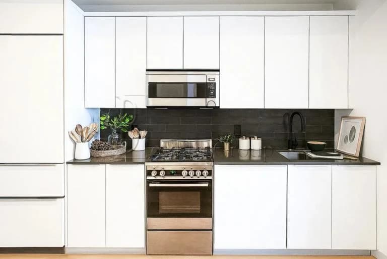 180 Water Street #1603, Manhattan, NY 10038 1