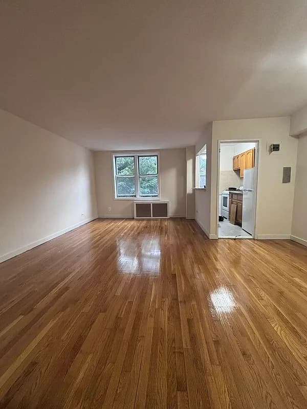 6555 Broadway #2C, Bronx, NY 10471 apartment_living_room 1