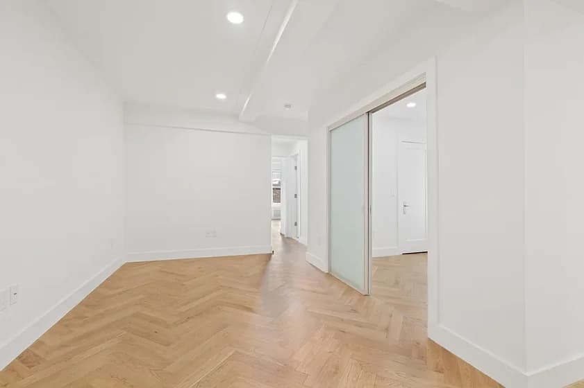 372 2 Ave #7M, Manhattan, NY 10010 apartment_living_room 1