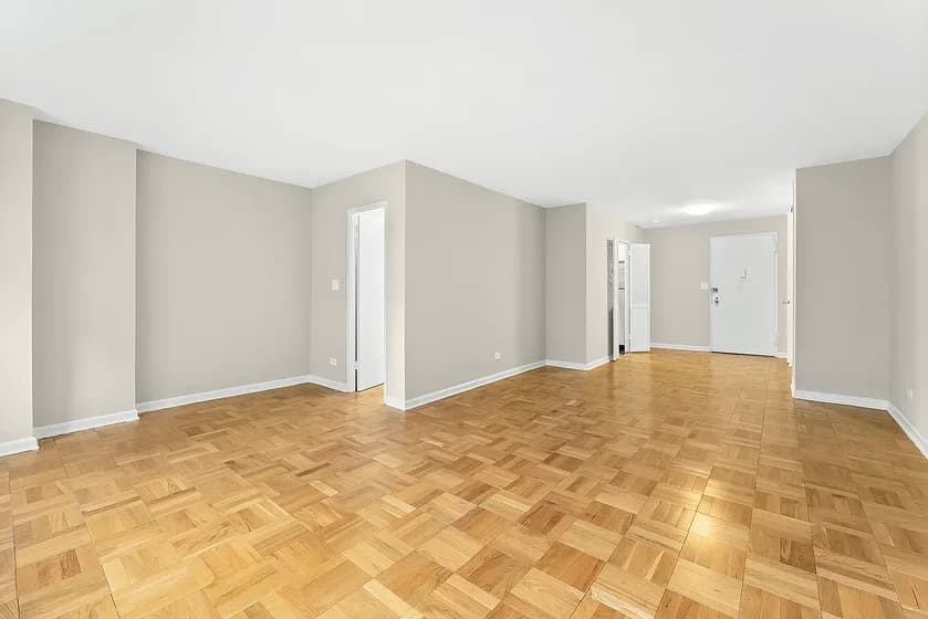 160 East 88 Street #6H, Manhattan, NY 10128 apartment_living_room 1