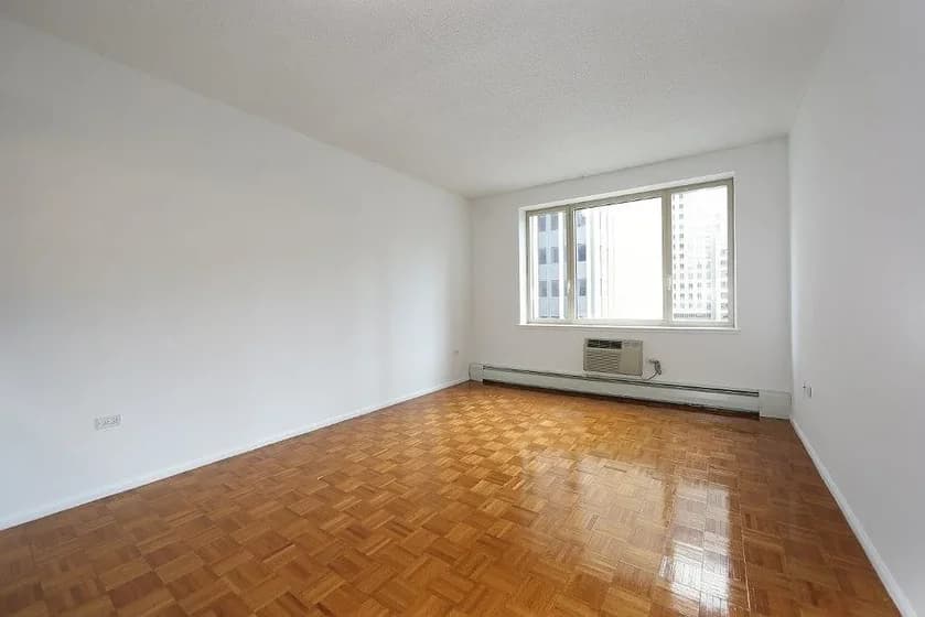 95 Worth Street #510, Manhattan, NY 10013 apartment_living_room 1