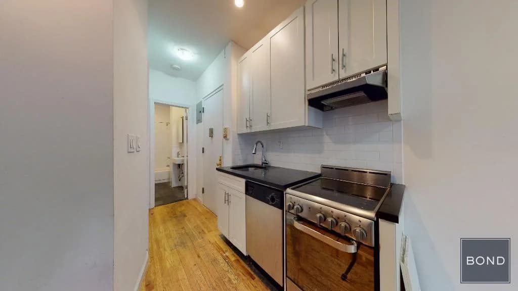 24 King Street #9, Manhattan, NY 10014 1