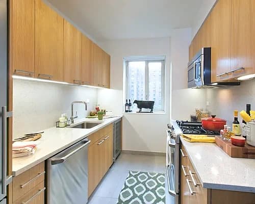 390 1 Avenue #02-D, Manhattan, NY 10010 apartment_kitchen 1