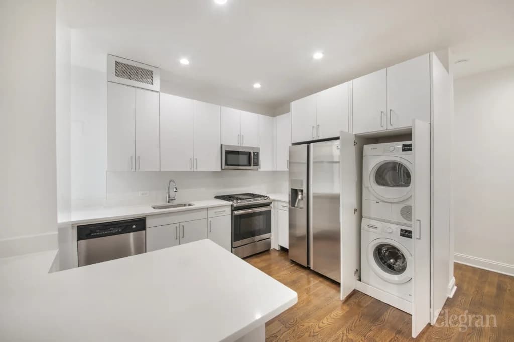 200 West 58 Street #11C, Manhattan, NY 10019 1