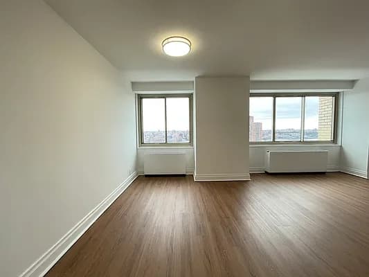 2600 Netherland Avenue #1512, The Bronx, NY 10463 apartment_living_room 1