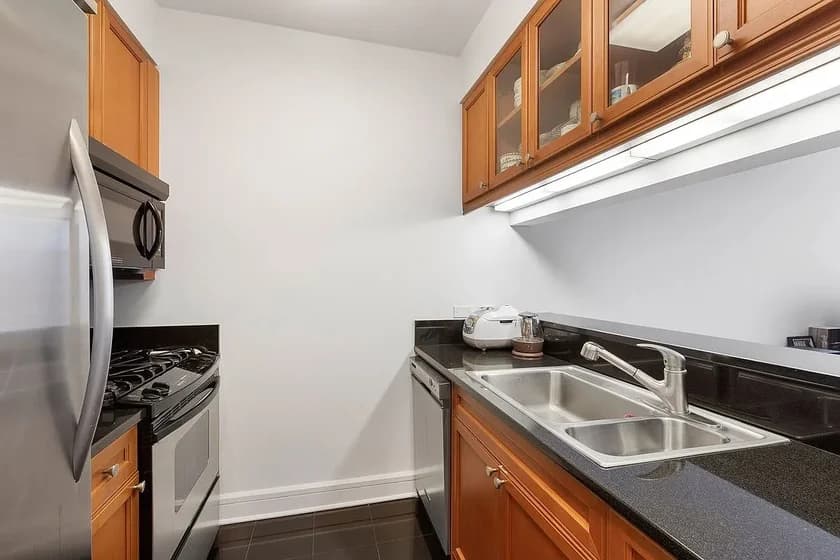 220 Riverside Boulevard #16-F, Manhattan, NY 10069 apartment_kitchen 1