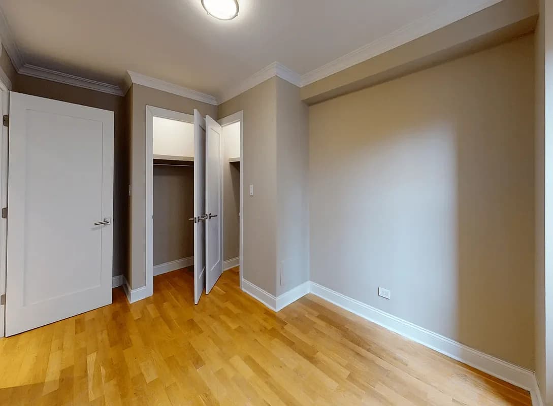 80 North Moore Street #80-03A, Manhattan, NY 10013 apartment_living_room 1