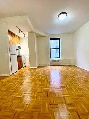 531 East 78 Street #5H, Manhattan, NY 10075 apartment_living_room 1