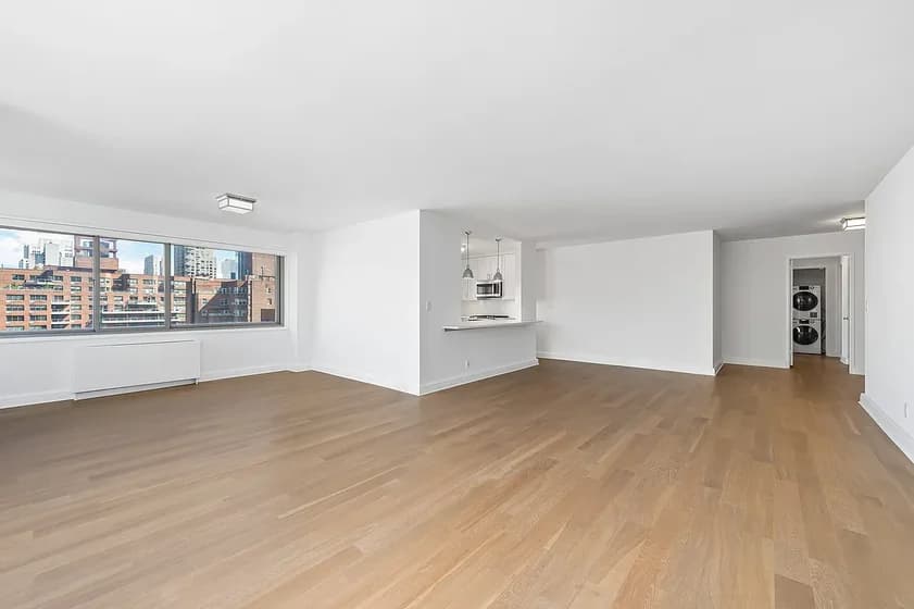 211 East 70 Street #2B, Manhattan, NY 10021 apartment_living_room 1