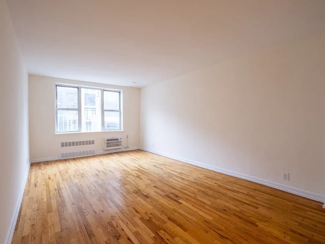 204 West 14 Street #3-C, Manhattan, NY 10011 apartment_living_room 1
