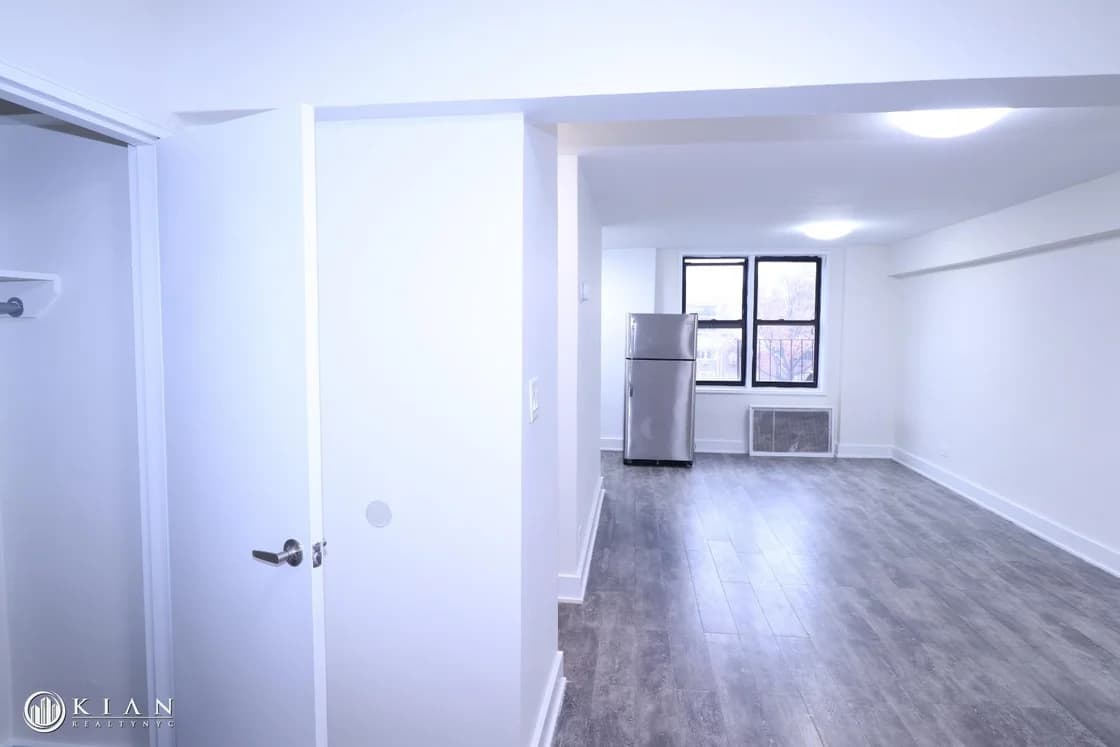 132-25 Maple Avenue #311, Queens, NY 11355 1